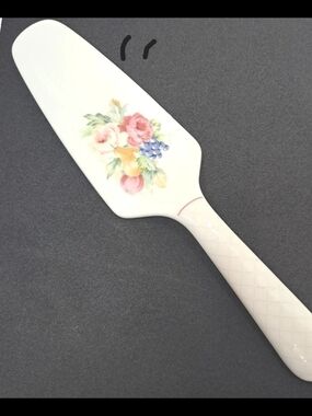 Mikasa ENGLISH BOUQUET Bone China FX034 Pattern Pie/Cake Server - PERFECT COND.